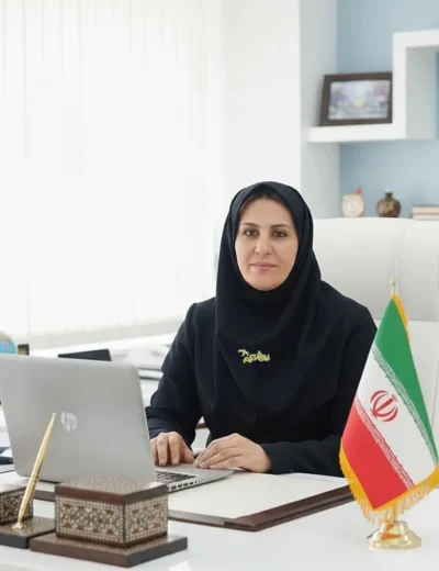 سرکارخانم پروانه نجفی،معاون مالی،لقمان حکیم اصفهان