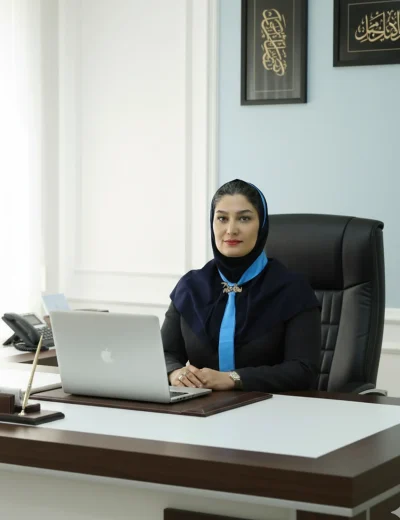 سرکارخانم شیوا نظری،آموزگار تخصصی هنر،دبستان لقمان حکیم اصفهان