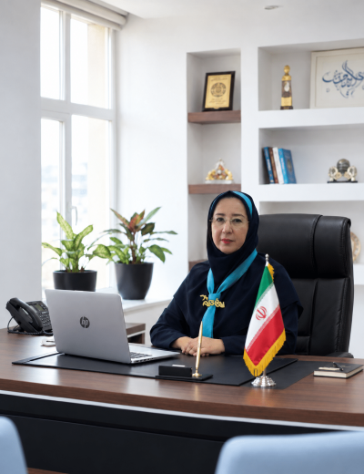 سرکارخانم فریبا صولتی،دبیر تخصصی قرآن دبستان لقمان حکیم